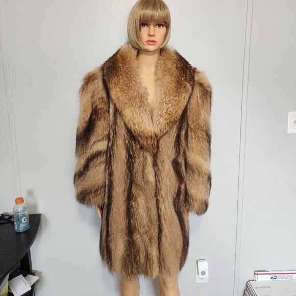 #560 Tanuki racoon fur coat - Picture 1 of 4